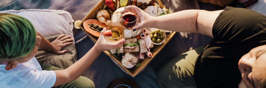 Healthy Eating at Summer Events: 5 Tips for Navigating Tempting Food Choices